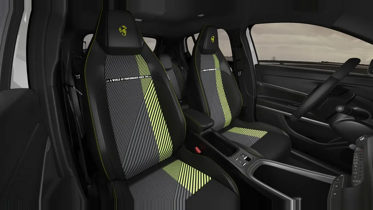 Abarth 600e Turismo de renting para Burgos — vista 6