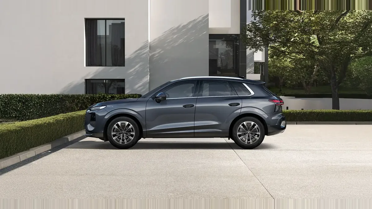 Audi Q3 Advanced TDI 110 kW S Tronic de renting para Burgos — Trasera