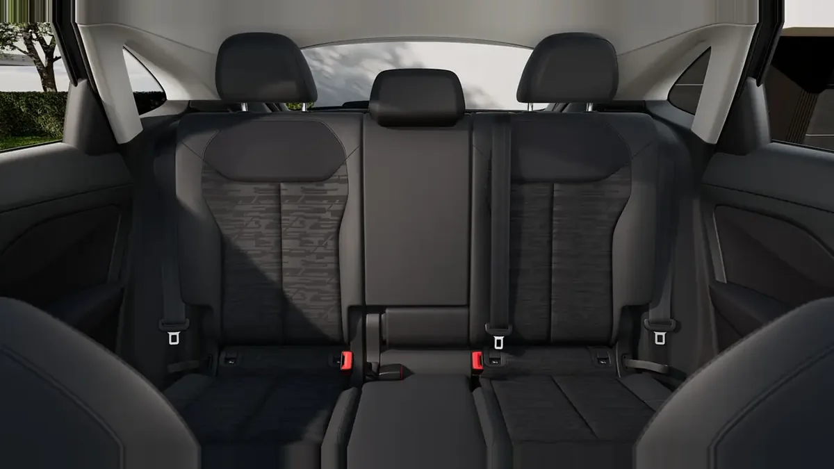 Audi Q3 Sportback Advanced TFSI 110kW S Tronic de renting para Burgos — vista 6
