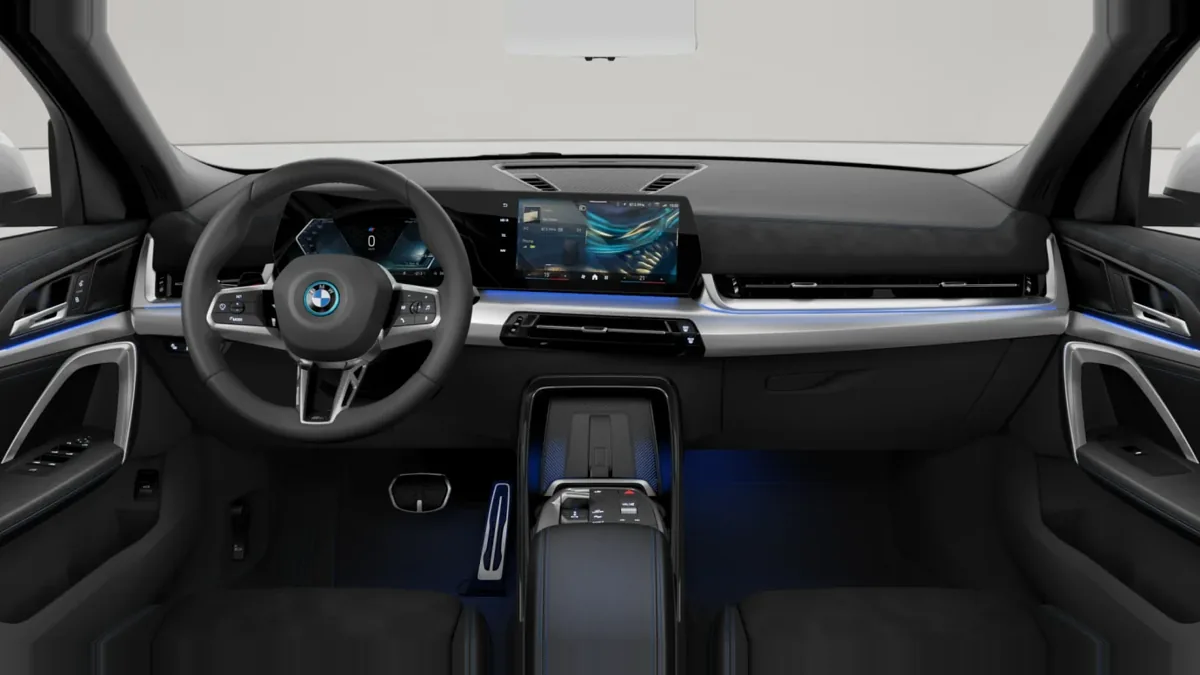 BMW ix2 eDrive20 de renting para Burgos — Delantera