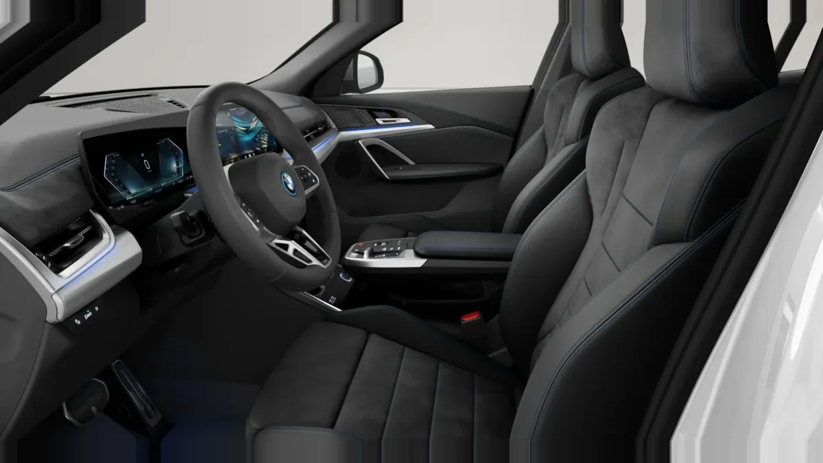 BMW ix2 eDrive20 de renting para Burgos — Interior