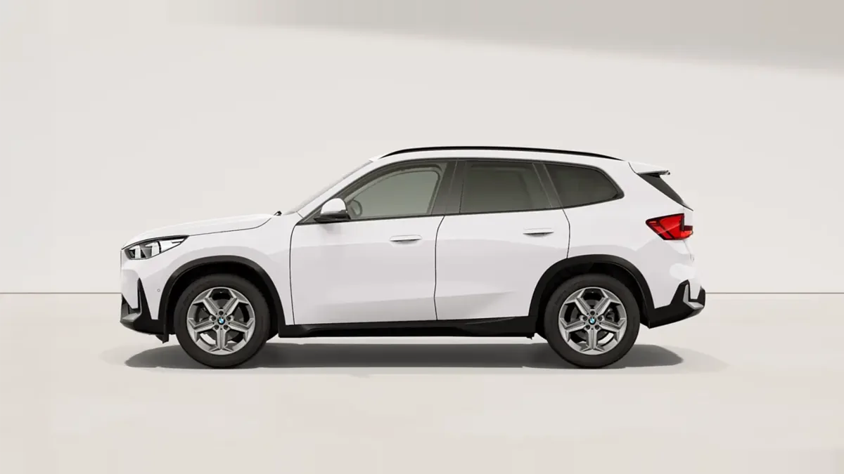 BMW X1 sDrive20d de renting para Burgos — Trasera