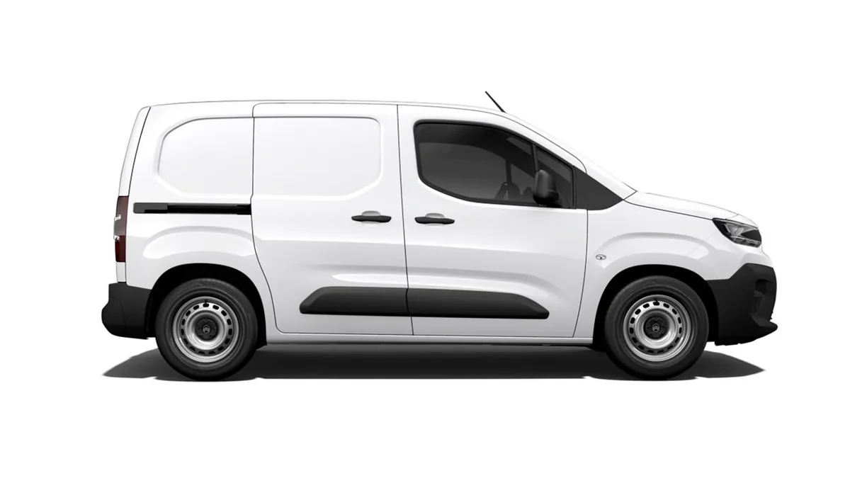 Citroën ë-Berlingo Van Talla M de renting para Burgos — Lateral