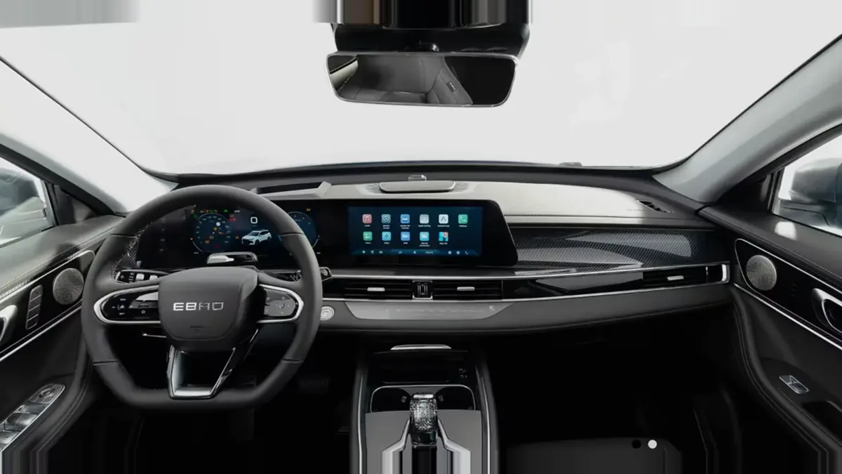 Ebro S700 1.6 TGDI Luxury 7 DCT LUXURY de renting para Burgos — Delantera