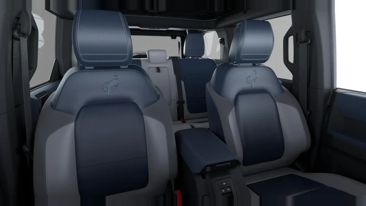 Ford Bronco Outer Banks 2.7 Ecoboost 335CV Automático 4x4 de renting para Burgos — vista 6