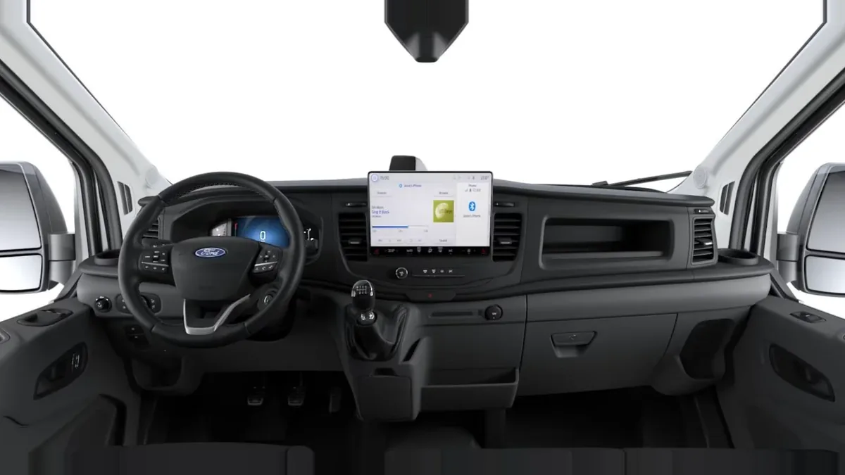 Ford TRANSIT 350 L2 Trend N1 EcoBlue 96kW FWD de renting para Burgos — Interior