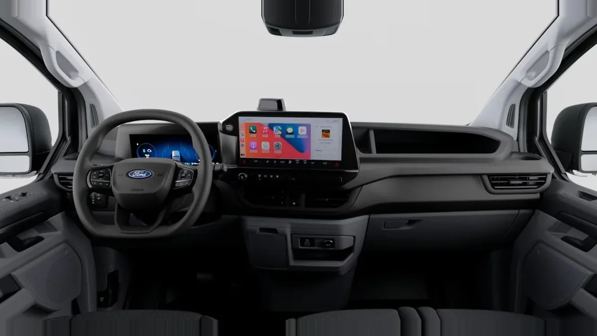 Ford TRANSIT CUSTOM Van 2.5 Duratec PHEV 171kW 320 L1 Trend de renting para Burgos — Interior