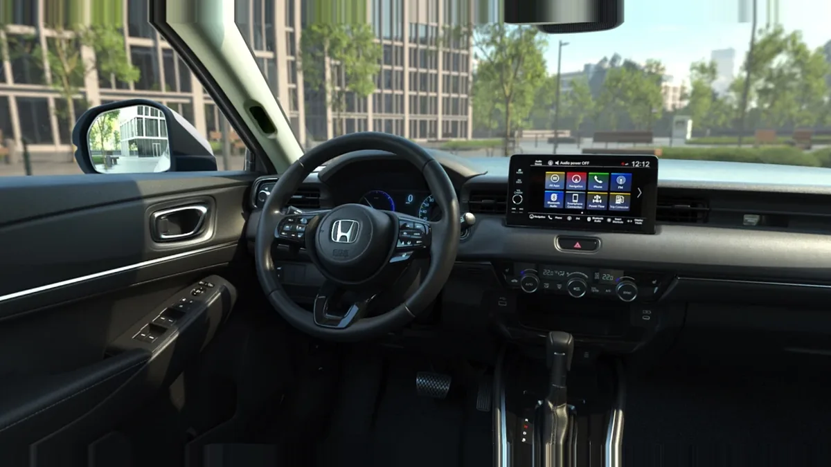 Honda HR-V 1.5 i-MMD Elegance 131CV de renting para Burgos — Interior