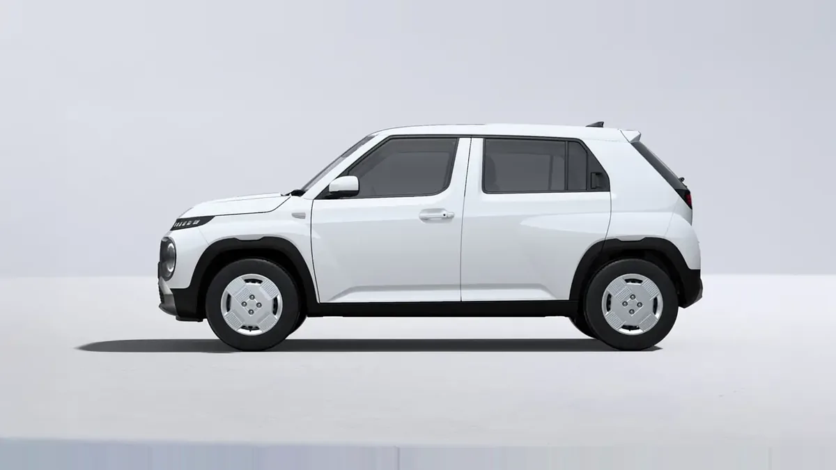 Hyundai Inster 97cv 42kWh Klass de renting para Burgos — Delantera