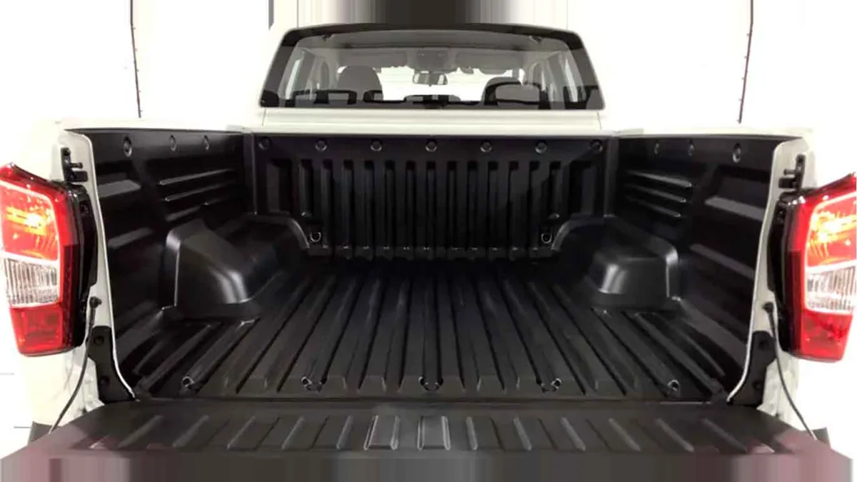 KGM Musso Sports D22 DTR Pro de renting para Burgos — Interior
