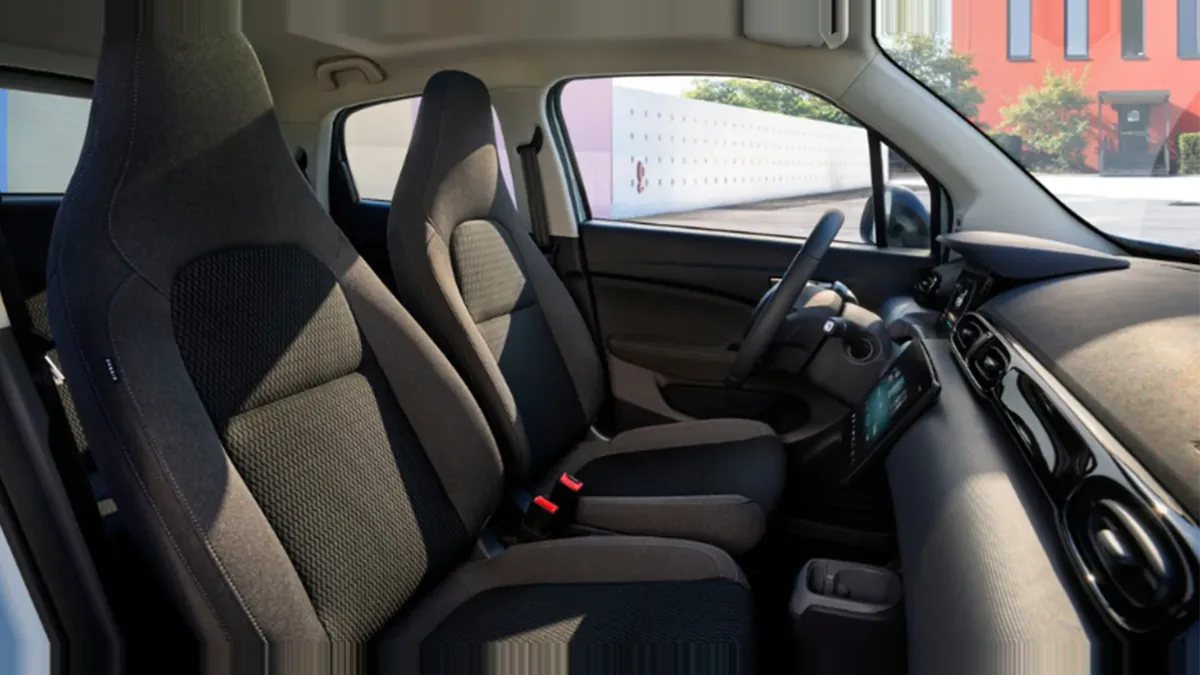 Leapmotor T03 BEV 37.3kWh Design AT de renting para Burgos — Interior