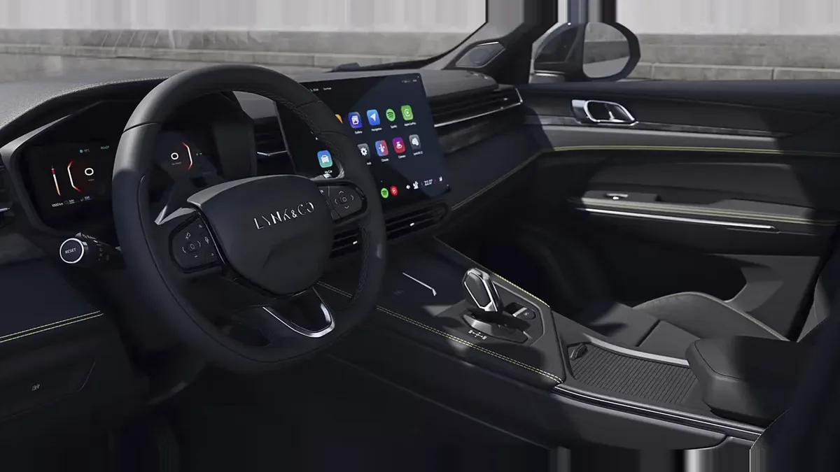 Lynk & Co 01 1.5 PHEV Core de renting para Burgos — Delantera