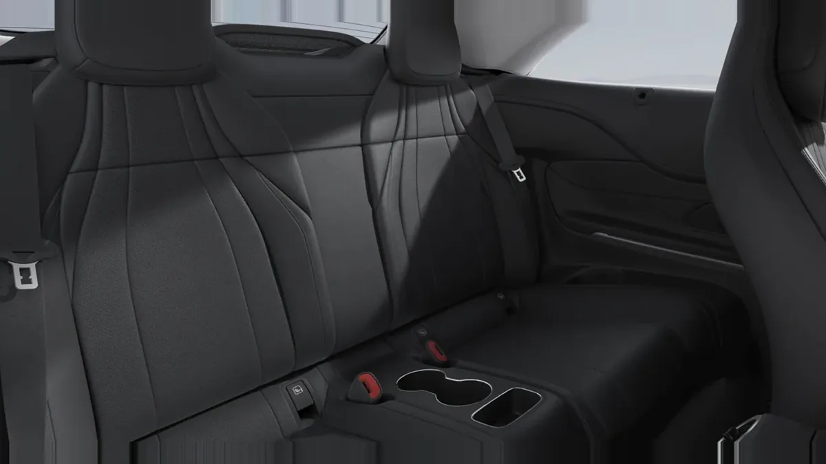 Mercedes-Benz CLE Cabrio 200D de renting para Burgos — vista 6