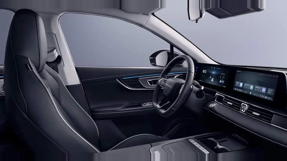 Omoda 5 EV 61kWh Pure 155kW de renting para Burgos — Trasera