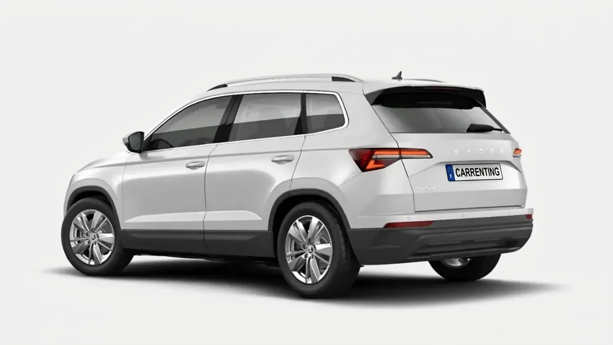 Škoda Karoq 2.0 TDI 85kW (115CV) Selection CW de renting para Burgos — Trasera