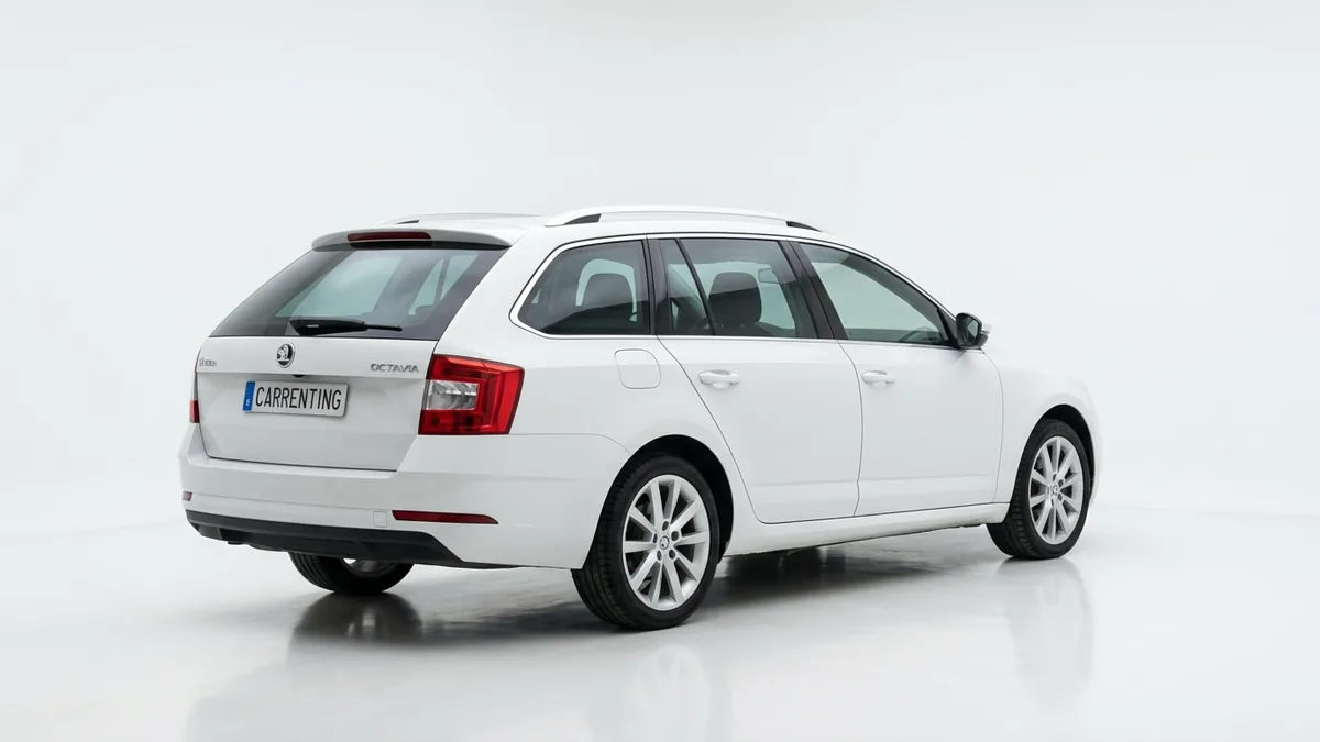Škoda Octavia Limo Selection 2.0 TDI 150CV DSG 7vel de renting para Burgos — Trasera