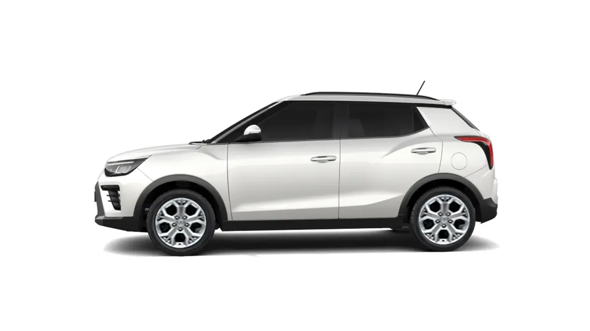 KGM Tívoli G15 Urban Plus 4x2 de renting para Burgos — Trasera