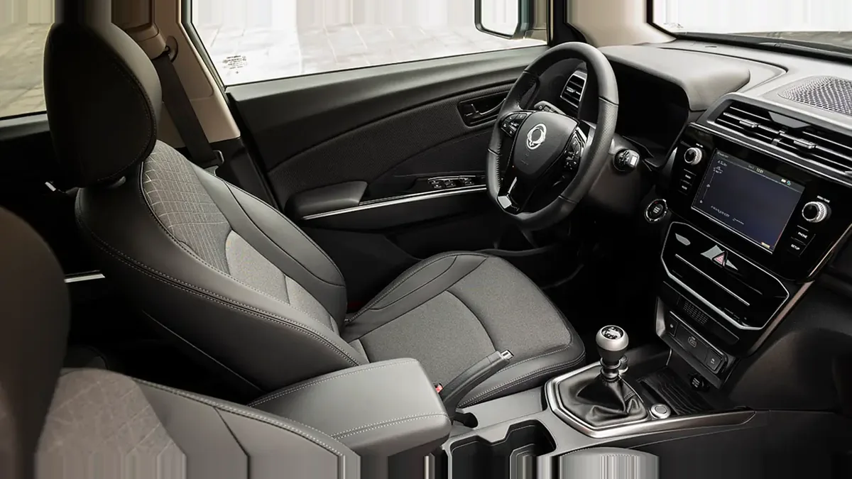 KGM Tívoli G15 Urban Plus 4x2 de renting para Burgos — vista 9