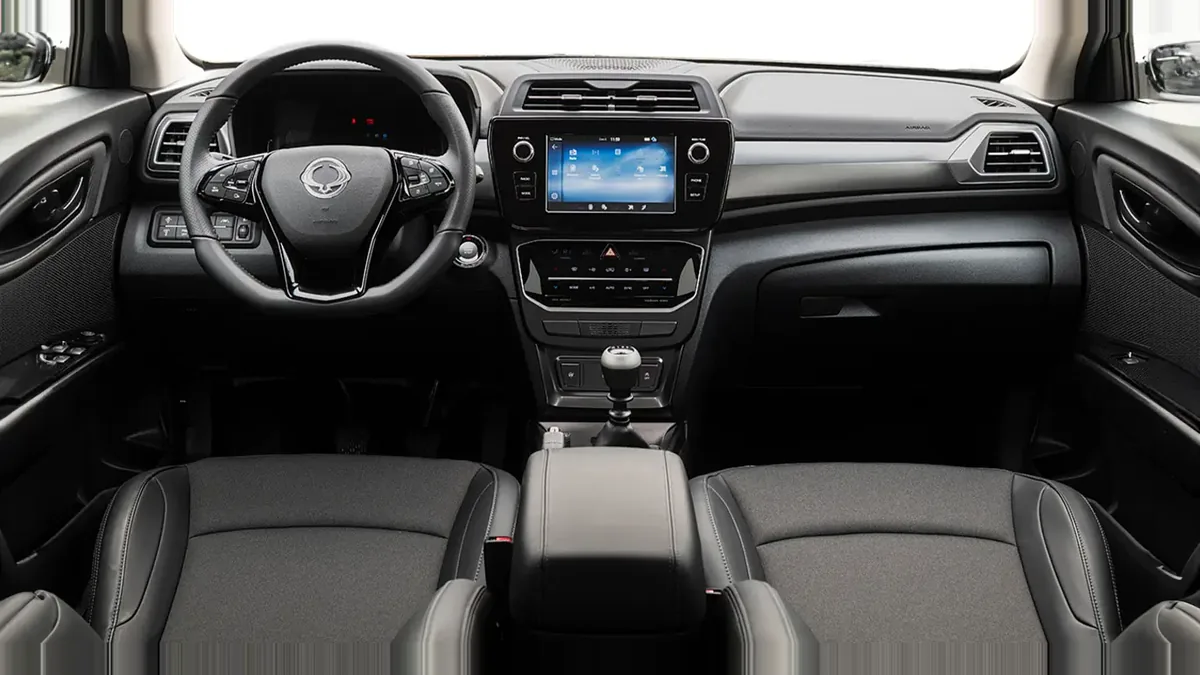 KGM Tívoli G15 Urban Plus 4x2 de renting para Burgos — vista 10