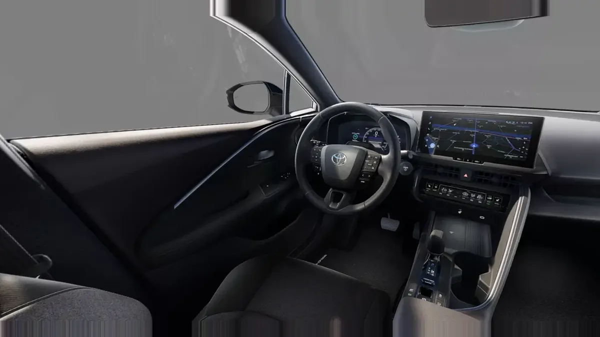 Toyota C-HR Advance Plug-in Hybrid 220 de renting para Burgos — Interior