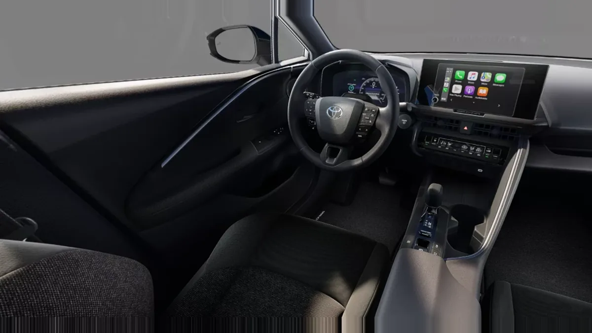 Toyota C-HR Business Hybrid 140 CW de renting para Burgos — Delantera
