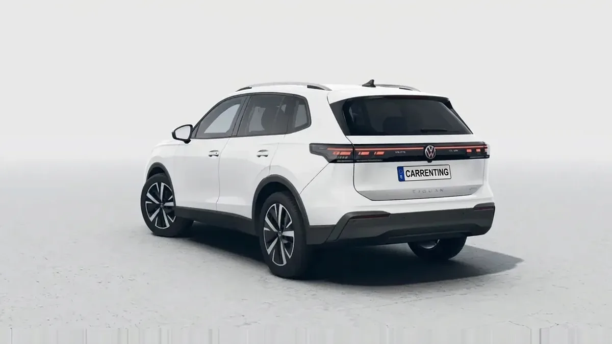 Volkswagen Tiguan "Más" 2.0 TDI DSG de renting para Burgos — Interior